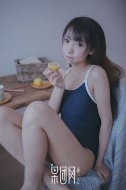 玉女桃花轻蜜粉定妆